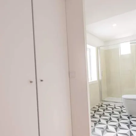 Apartamento Com Terraco * 리스본